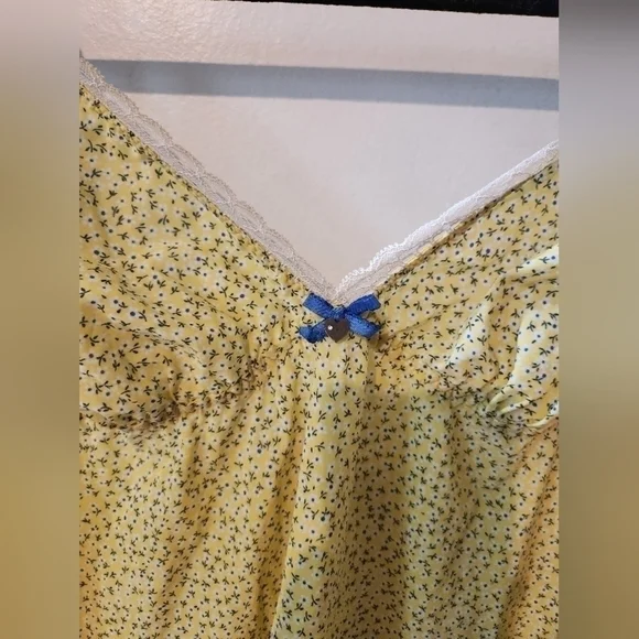RARE Victoria's Secret Pout Yellow Floral Lingerie - Picture 6 of 6